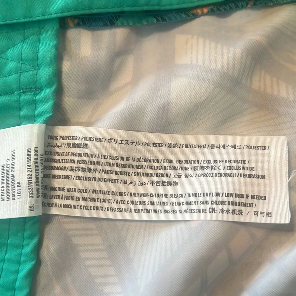 Hollister men’s size